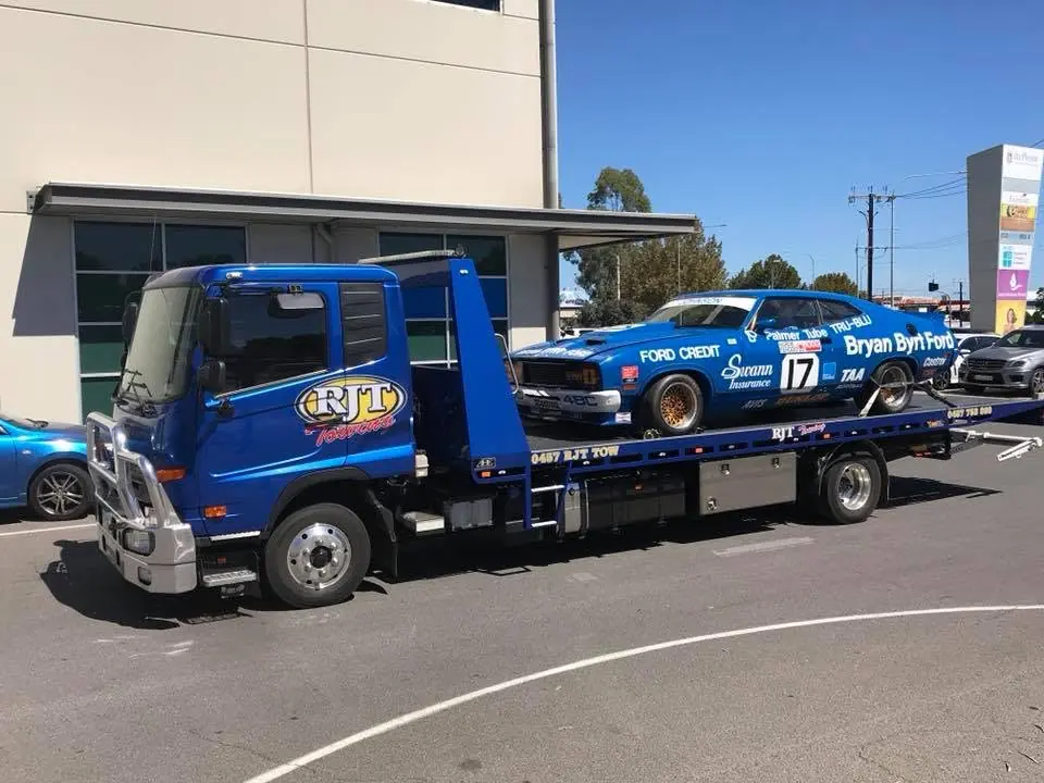 RJT Towing unusual & long-distance loads 2
